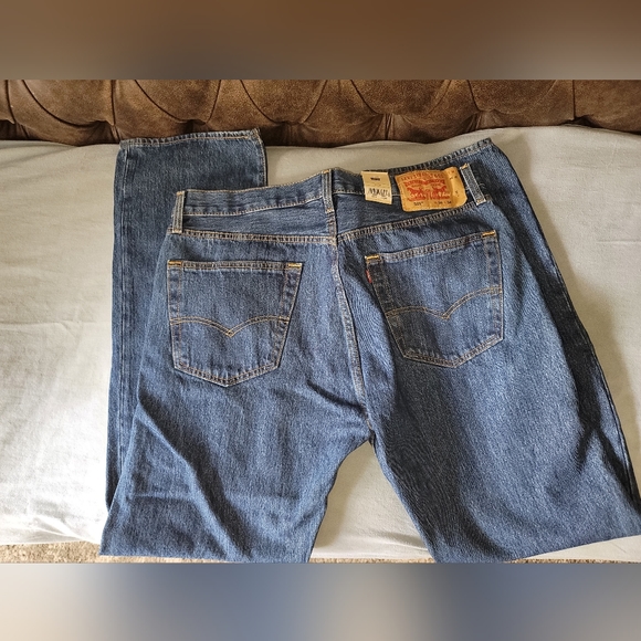 Mens Levi jeans. Blue 36 x 34 - Picture 2 of 2